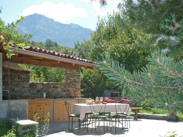 Villa Erica Con Piscina Privata Sul Lago Di Como Colico Exterior foto